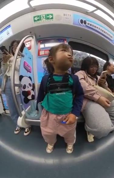 DƬ